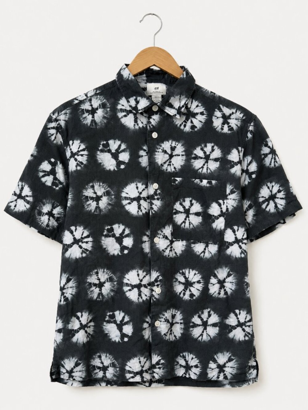 H&M Relaxed Fit Short Sleeve Button Down Shirt Size Men Medium